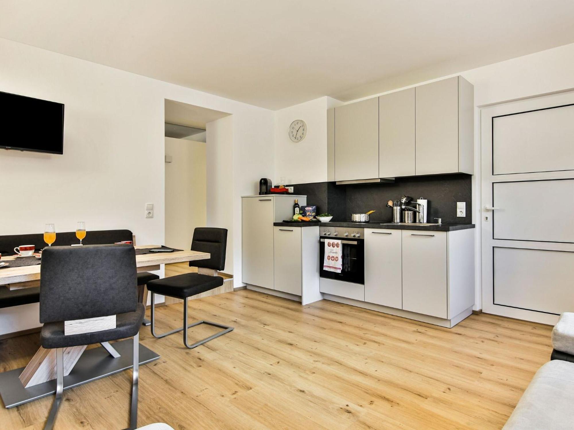 Elegant Apartment In Inzing With Terrace Zewnętrze zdjęcie